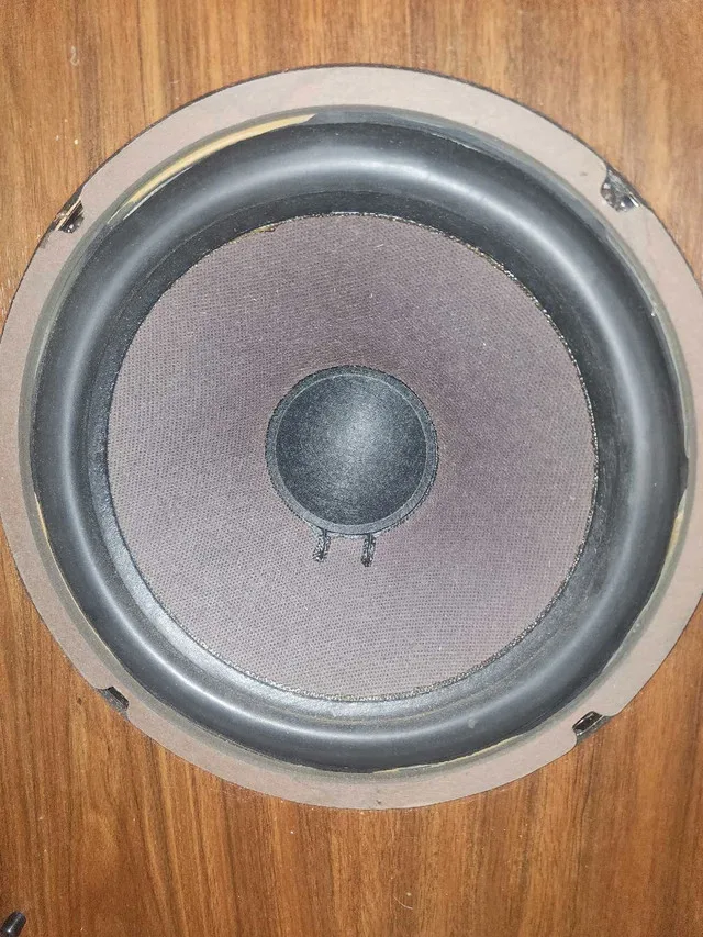 vintage Avid 102 speakers image indicator(2)