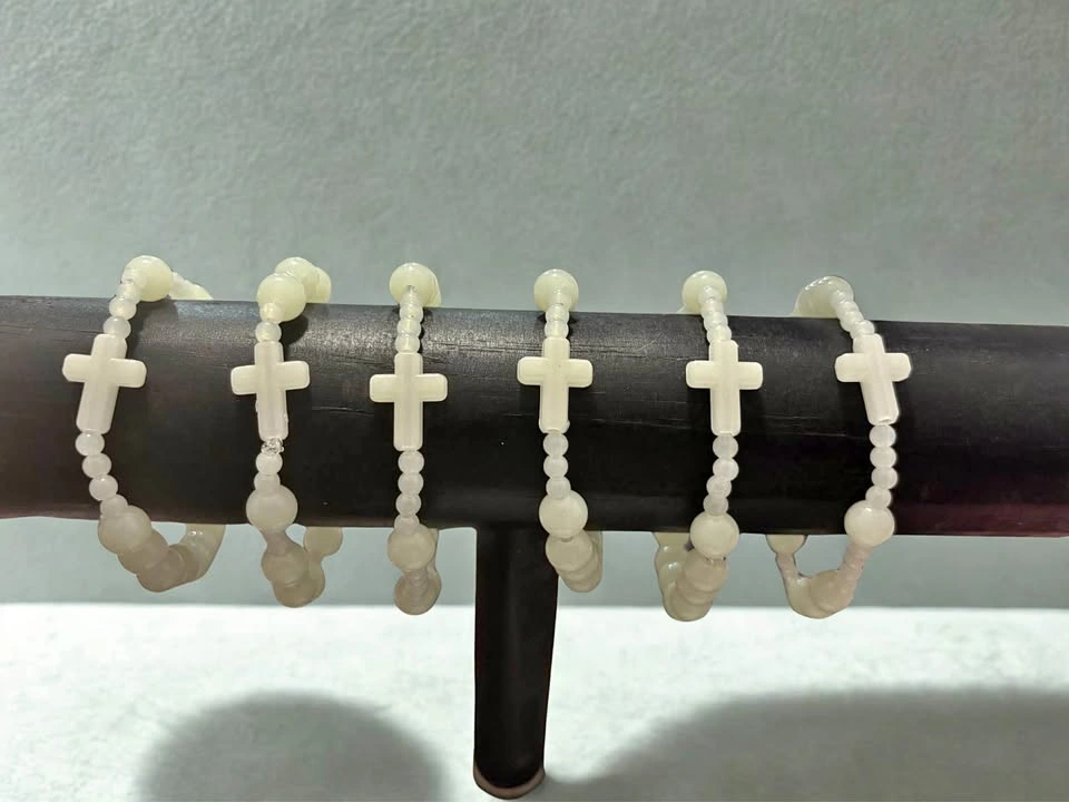 ✨ Luminous Cross Bracelet — Soft Glow, Steadfast Faith