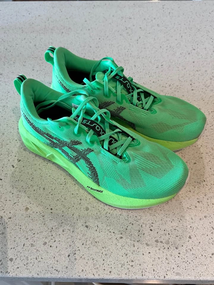 ASICS Men’s Novablast 5, Size 10.5