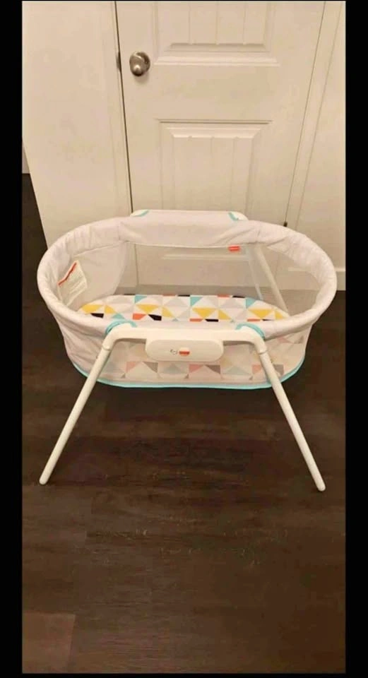 Fisher-Price Baby Bassinet