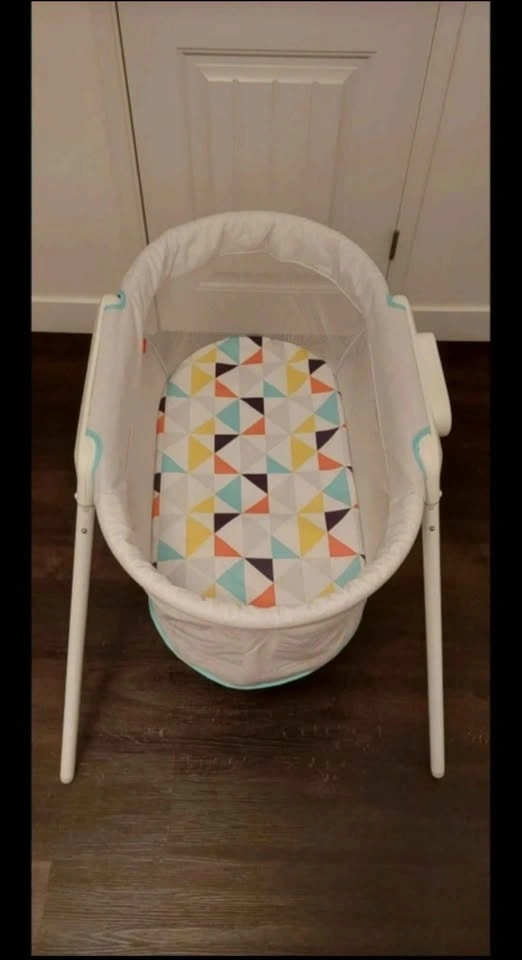 Fisher-Price Baby Bassinet - photo 2