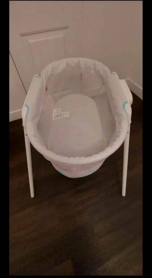 Fisher-Price Baby Bassinet - photo 4