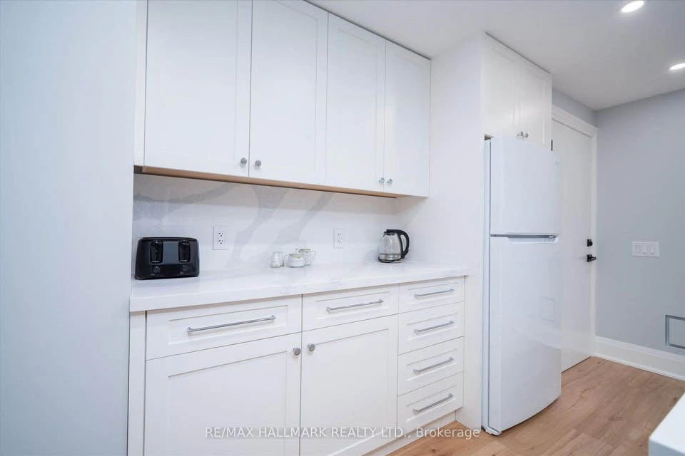 Private room for rent - photo 3