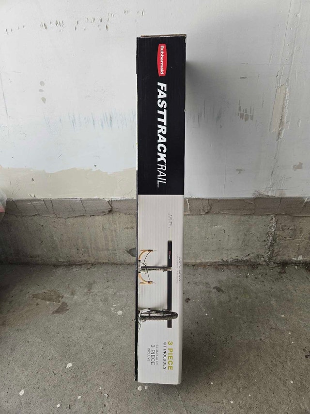 Rubbermaid Fasttrack Rail Bicycle Rack - photo 2