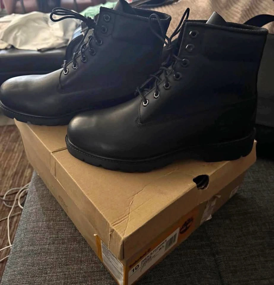 Timberland 6-Inch Basic Boots Size 10