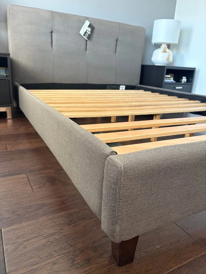 Signature Design by Ashley Queen Bed Set - photo 3