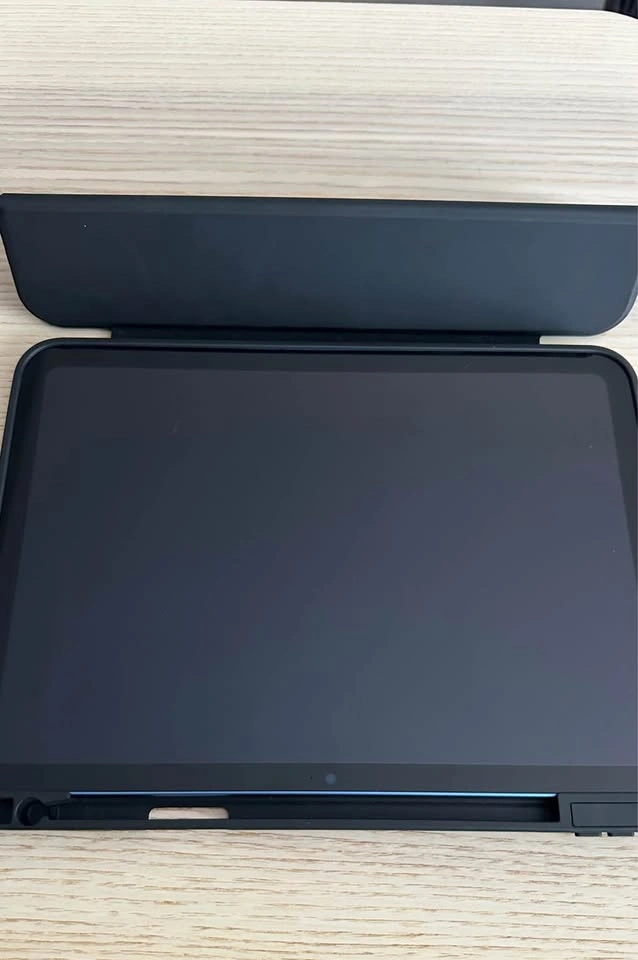 iPad 10th Gen like new - photo 5