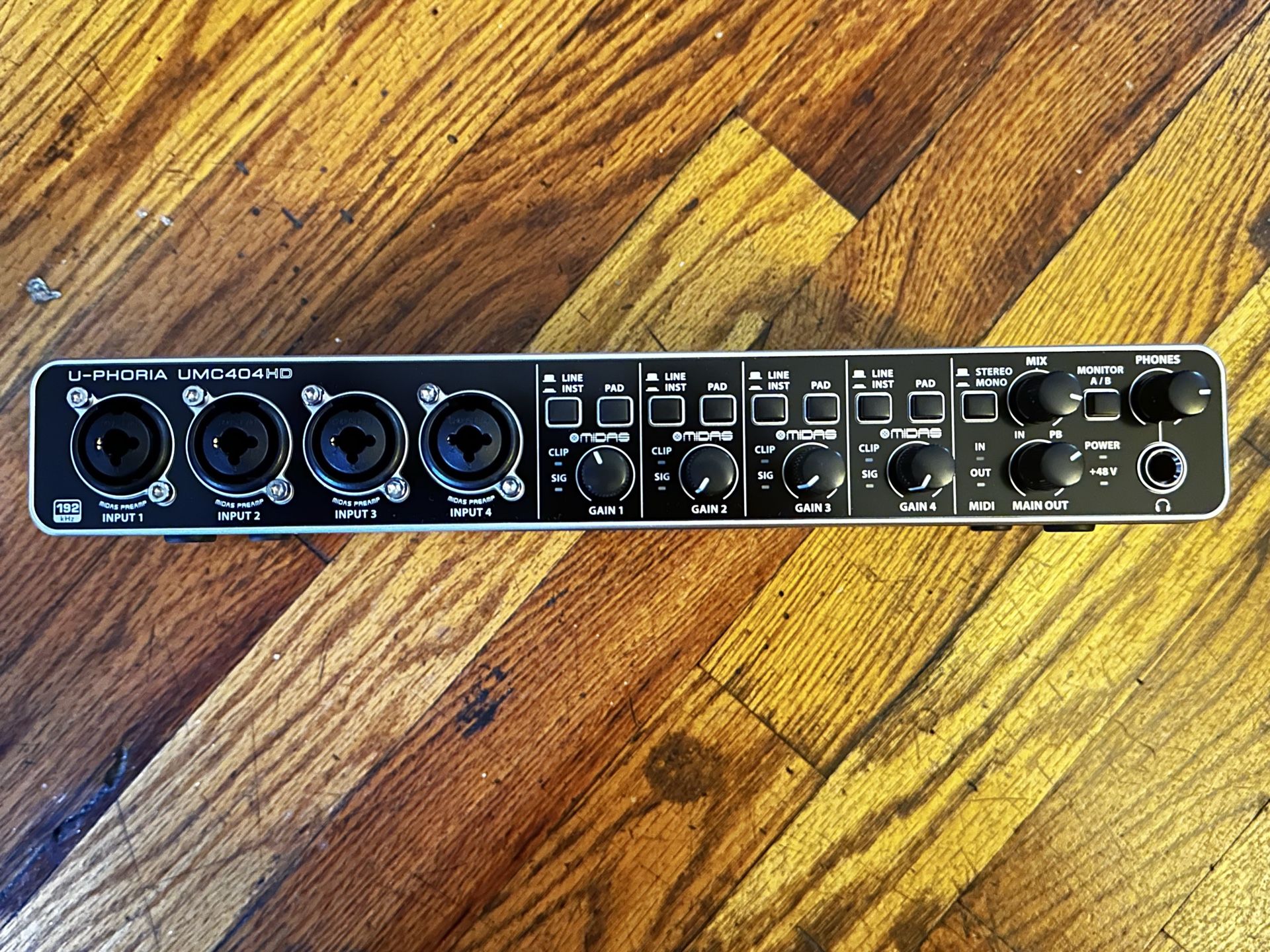 U-Phoria UMC404HD - photo 3
