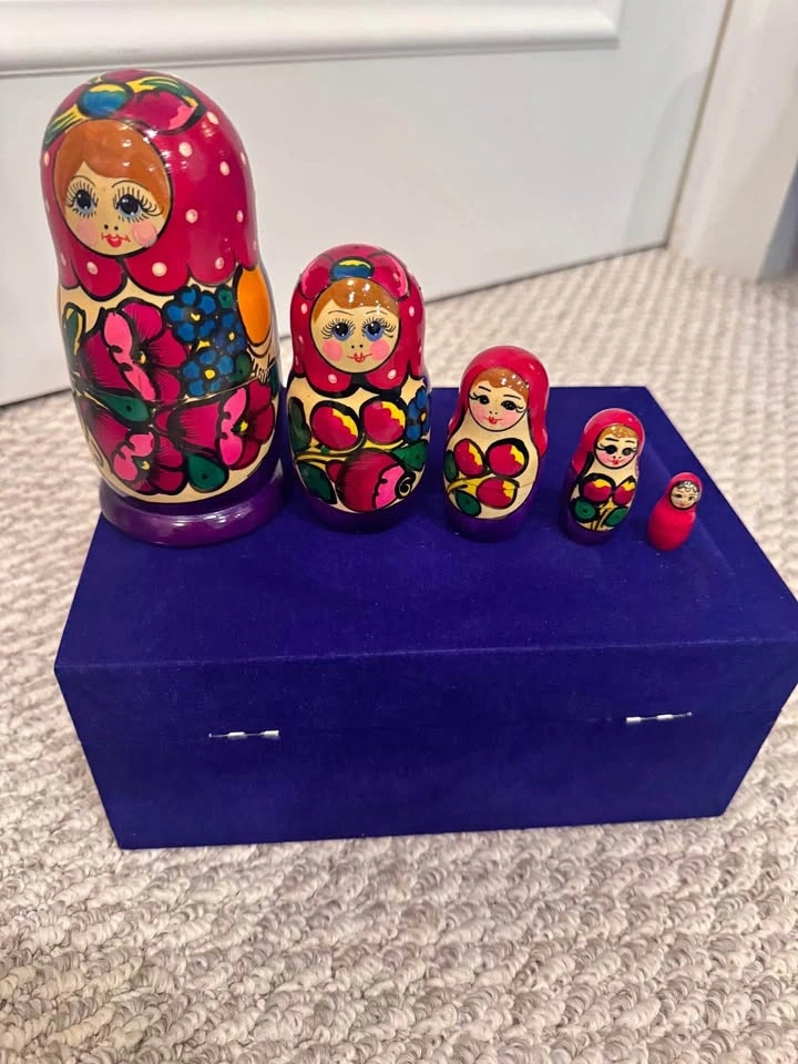 Vintage Russian Floral Nesting Dolls - Set of 5