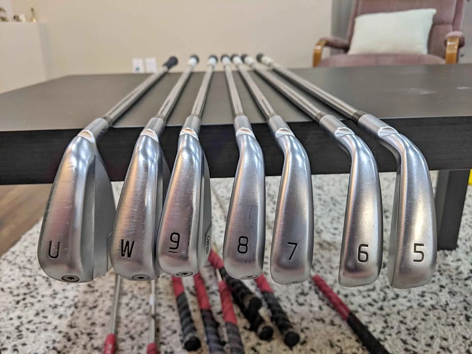 Ping i530 irons RH