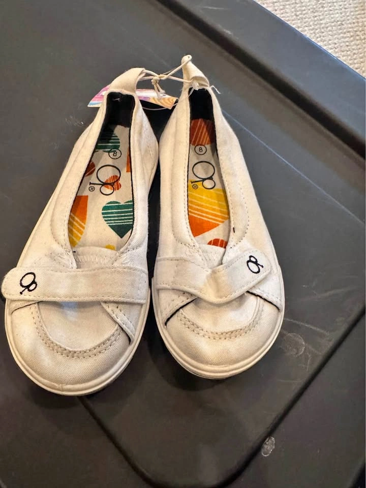 Little Girls white Shoes size 8