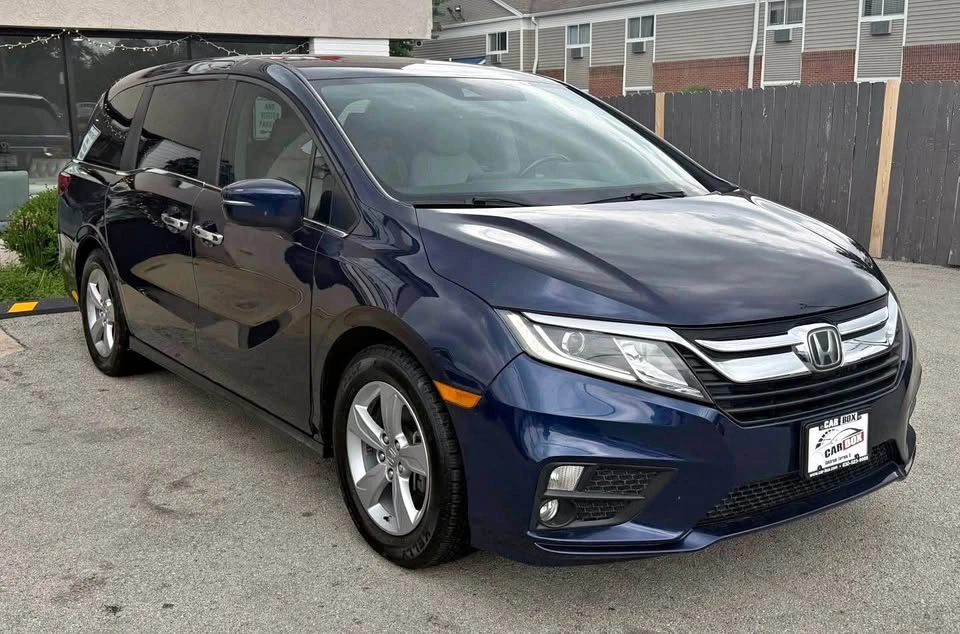 2019 Honda Odyssey EX-L w/Navigation & RES Minivan 4D