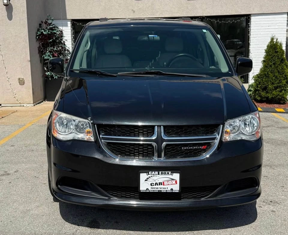 2015 Dodge Grand Caravan Passenger SXT Minivan 4D - photo 3