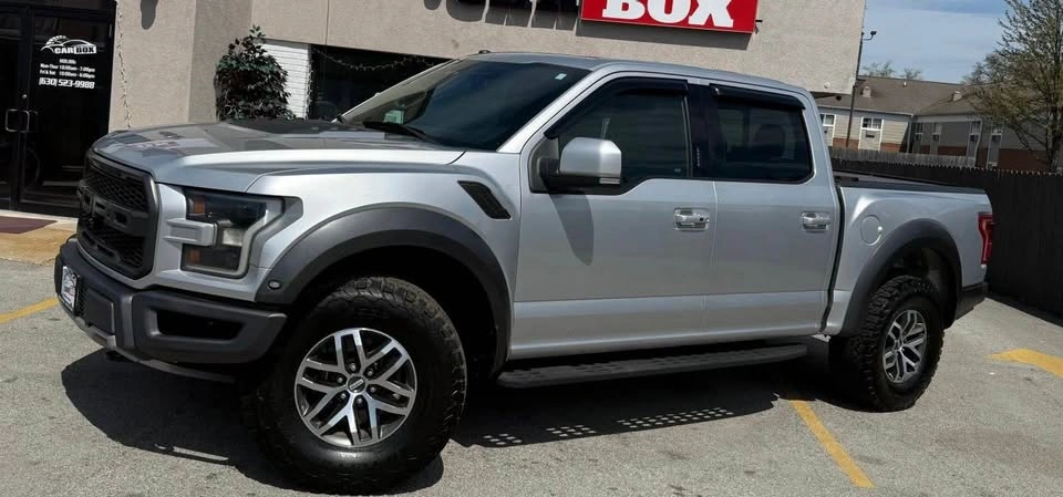 2017 Ford F150 SuperCrew Raptor 4D 5.5ft Bed - photo 2