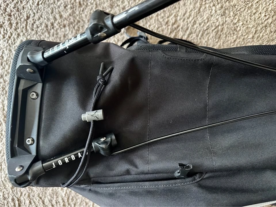 Nike Jordan Fadeaway Golf Stand Bag With Two Clubs - photo 4