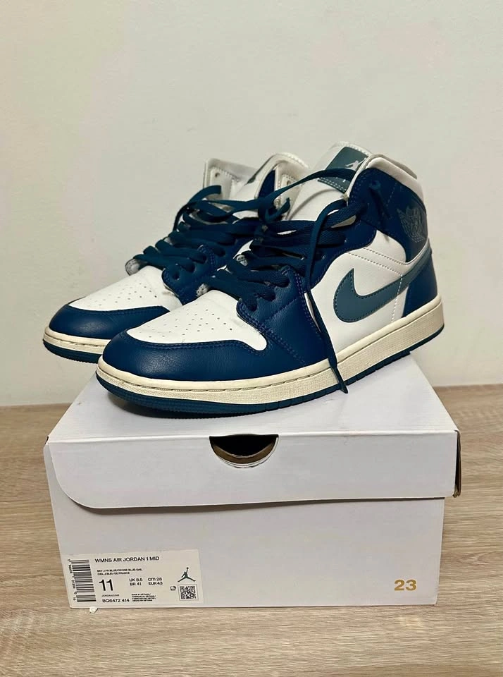 Nike Women’s Air Jordan 1 Mid “Sky J French Blue” Size 11