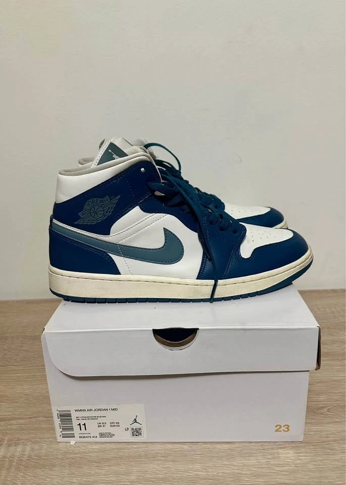Nike Women’s Air Jordan 1 Mid “Sky J French Blue” Size 11 - photo 3