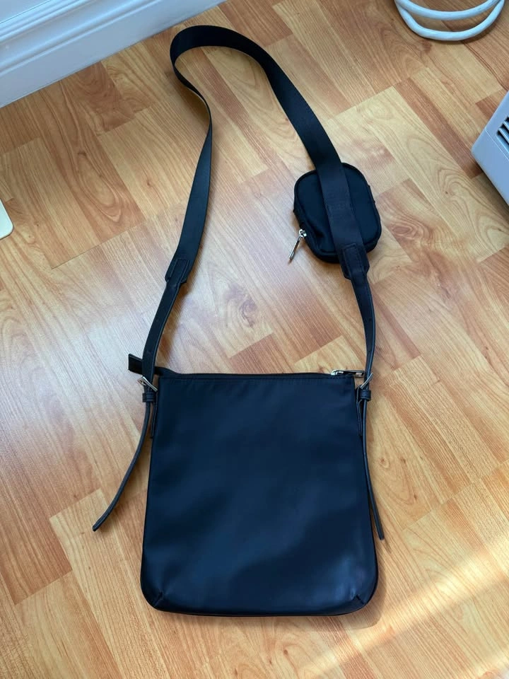 Guess Crossbody Bag - photo 2