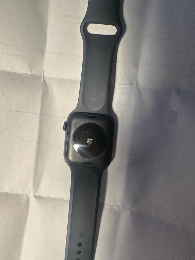 Apple Watch SE (2025) GPS 44mm – Excellent Condition - photo 2