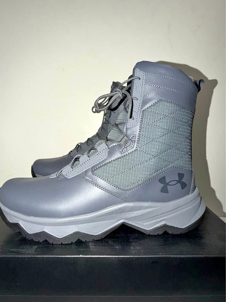 New Under Armour Men Lightweight Boots (Sizes 9-12)