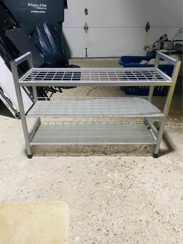 3 tiers solid metal shoe rack fits up to 15-20 pairs - photo 3