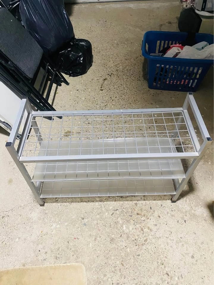 3 tiers solid metal shoe rack fits up to 15-20 pairs - photo 5