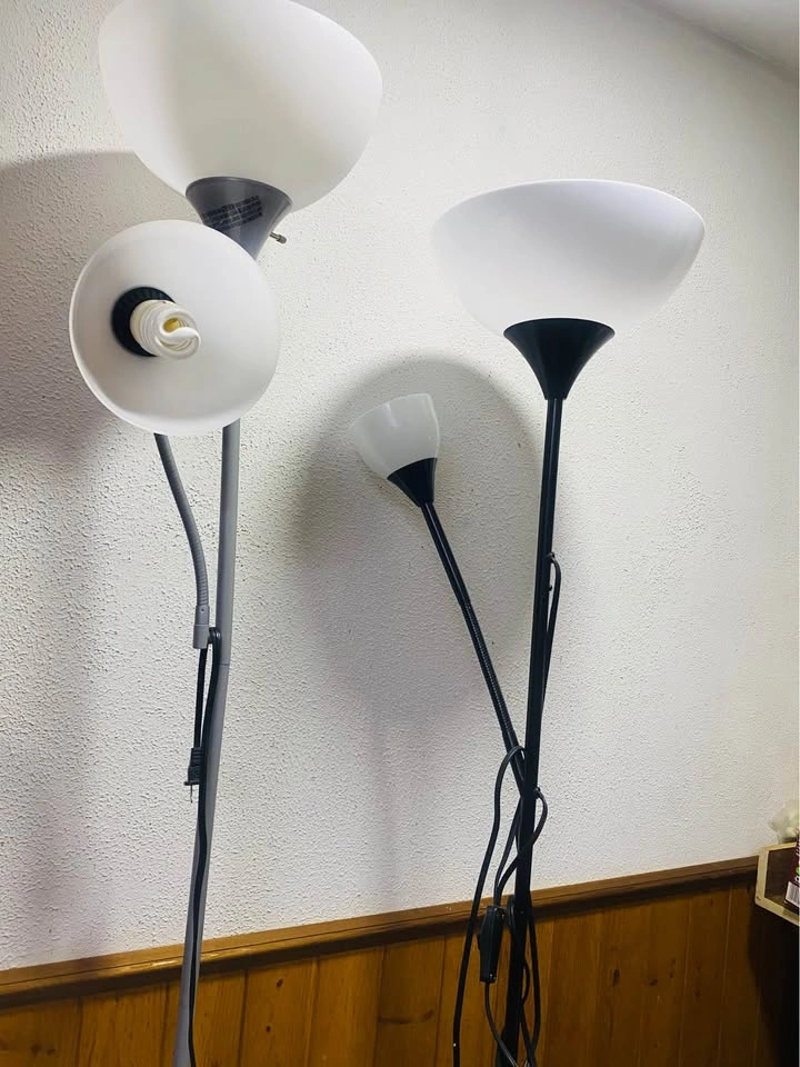 Grey and black floor lamp with reading lamps - photo 3