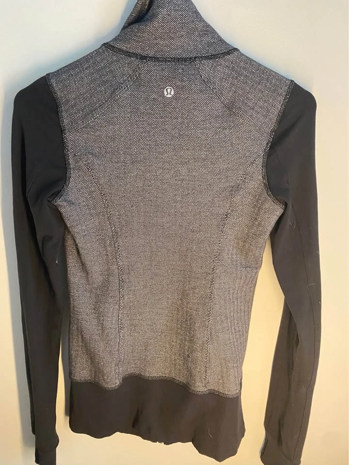 Lululemon Nice Asana Full Zip Size 2 Herringbone Grey/Black - photo 2