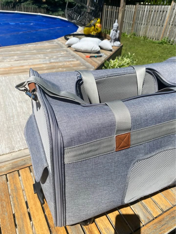 Bailey & Bella Globetrotter Wheeled Soft Pet Carrier NWT - photo 2