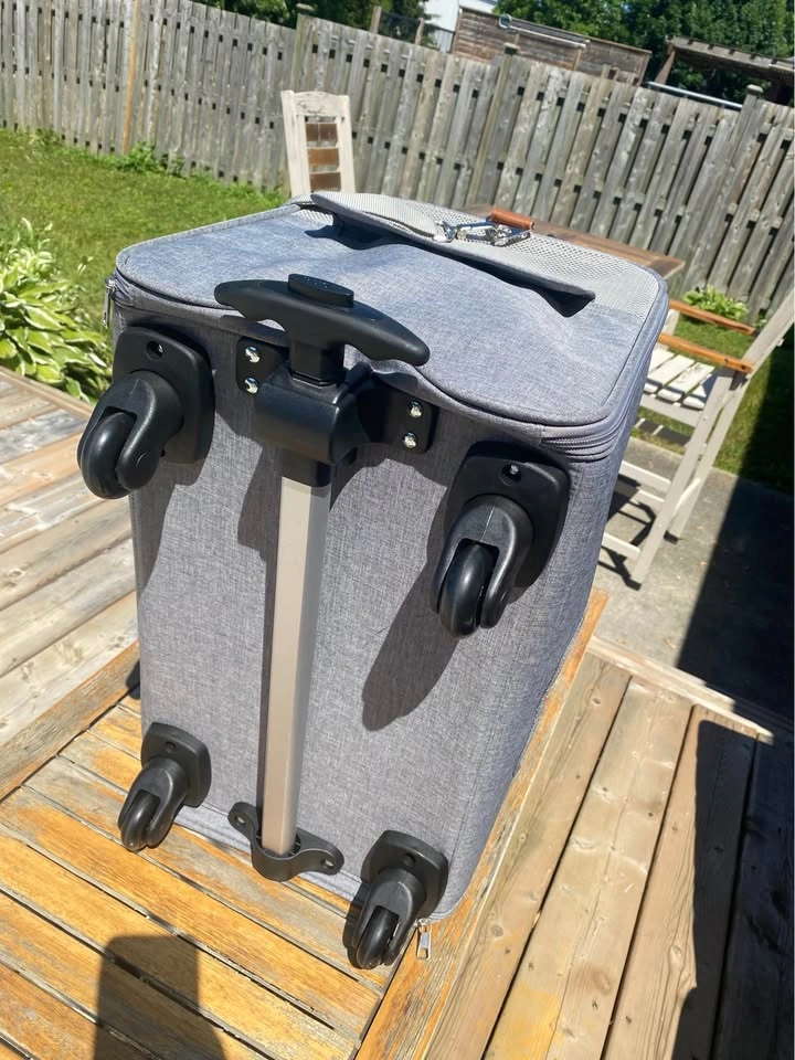 Bailey & Bella Globetrotter Wheeled Soft Pet Carrier NWT - photo 4