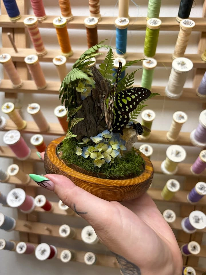 Butterfly and Bee Dome/Terrarium with Crystals - photo 5