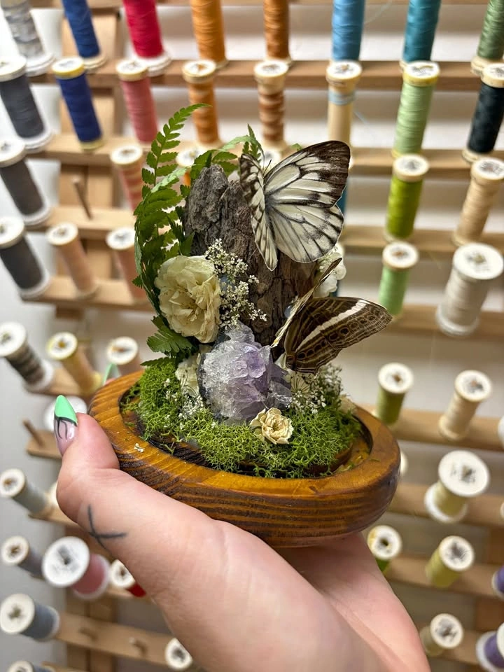Double Butterfly Dome/Terrarium with Crystal