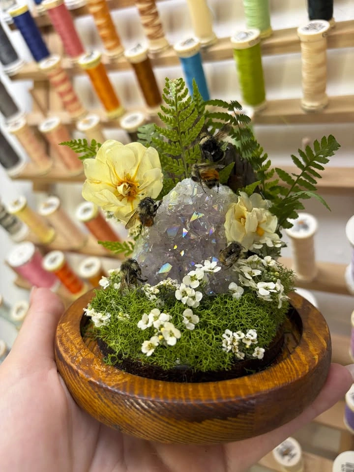 Preserved Bee Dome/Terrarium with Crystal - photo 5