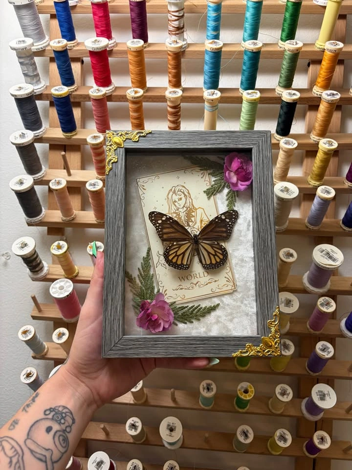 Monarch Butterfly Tarot Frame - photo 2
