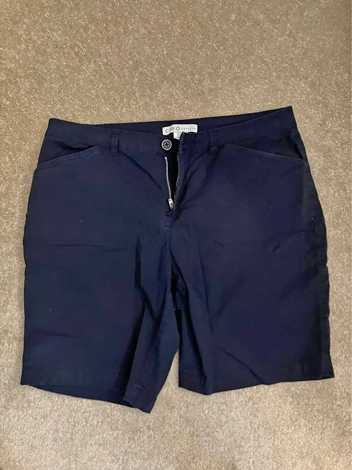 Woman’s Navy blue shorts