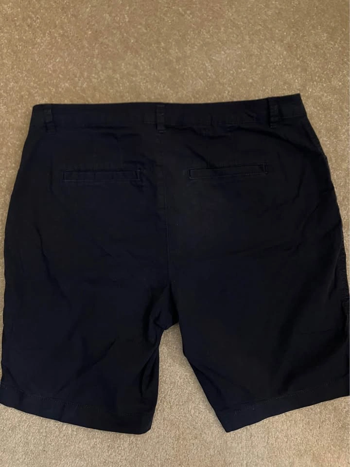 Woman’s Navy blue shorts - photo 2