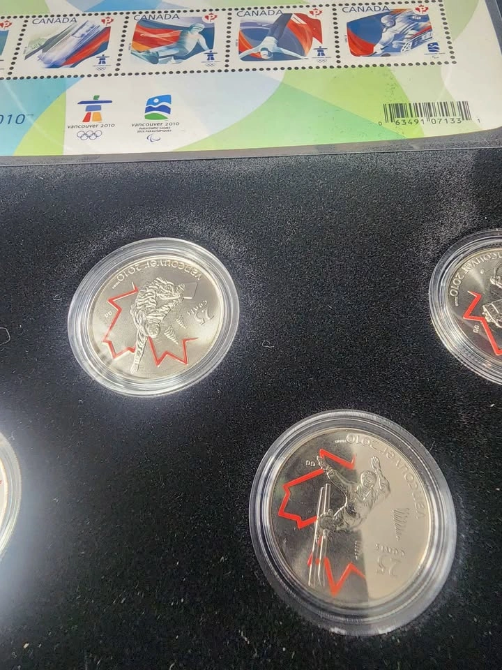 Vancouver 2010 Olympic Coin and Stamp Set - photo 4