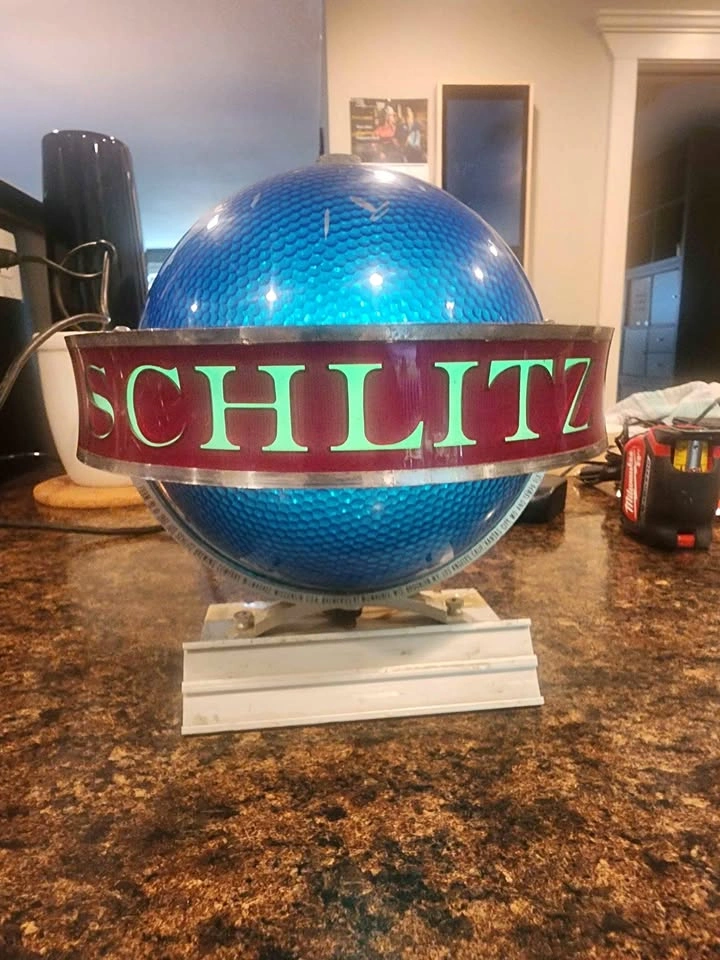 Vintage Schlitz Beer Lighted Globe Sign