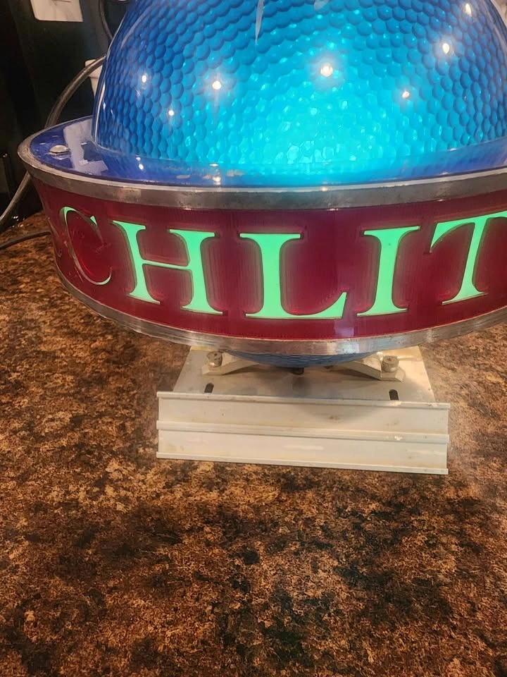 Vintage Schlitz Beer Lighted Globe Sign - photo 4