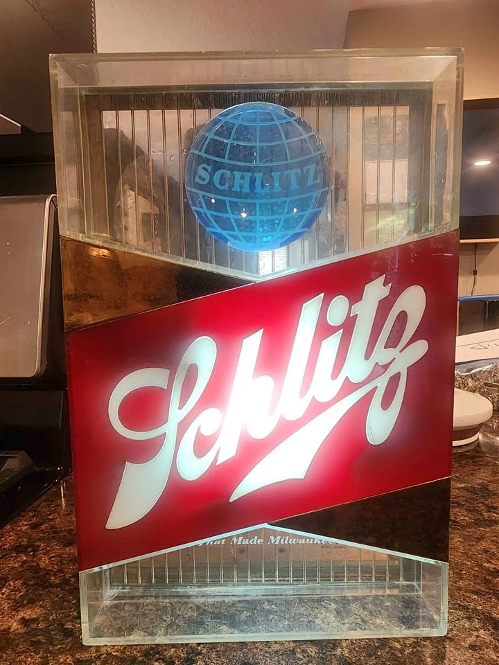 Vintage Schlitz Lighted Beer Sign Globe