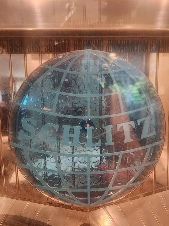 Vintage Schlitz Lighted Beer Sign Globe - photo 2