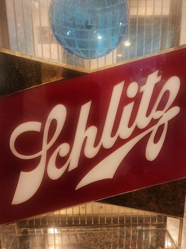 Vintage Schlitz Lighted Beer Sign Globe - photo 3