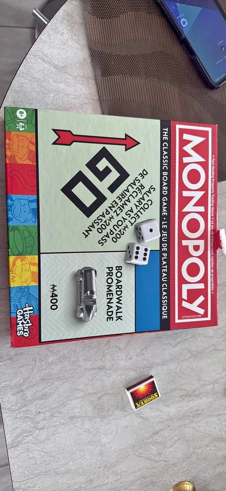 Hasbro Games Monopoly Classic Board Game