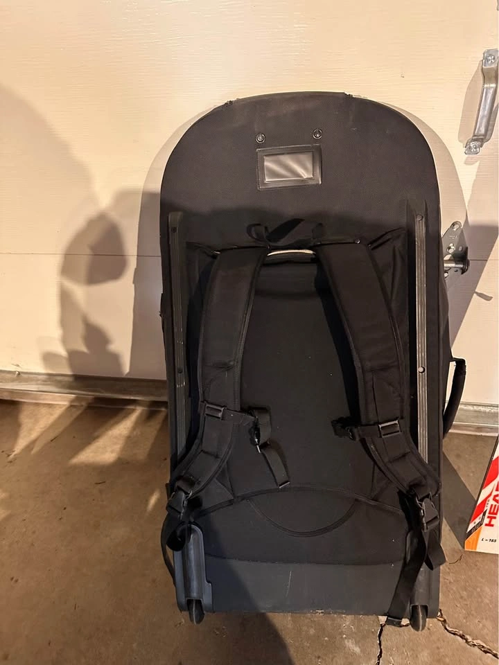 MEC Large Wheeled Duffel Bag (100L+) - Rolling Gear Bag - photo 2