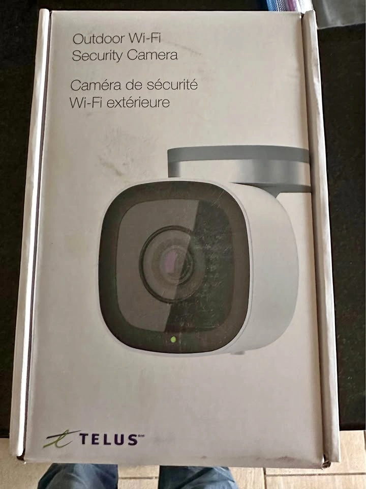 NEW Alarm.com ADC-V723X Outdoor Wi-Fi Security Camera (TELUS)