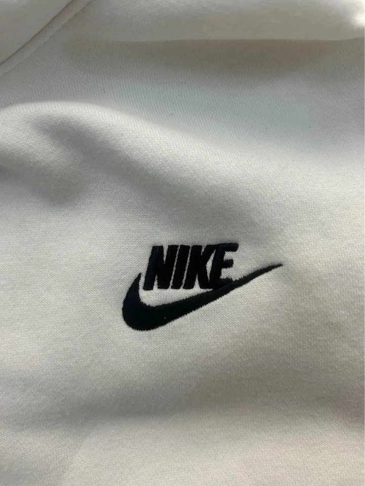 Nike - White Hoodie - photo 4