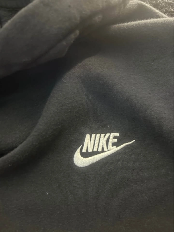 Nike - Black Hoodie - photo 4