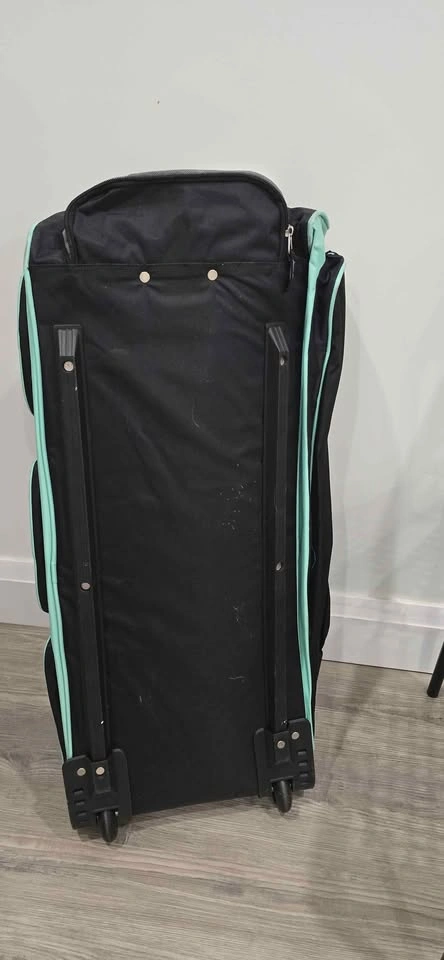 Black & Green Travel Duffel Bag - photo 2