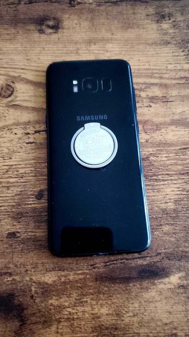 Samsung Galaxy S8 - photo 2