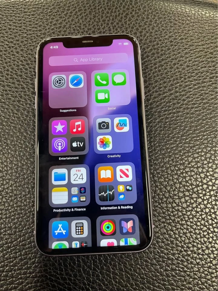Unlocked iPhone 11- 64 Gb - photo 2
